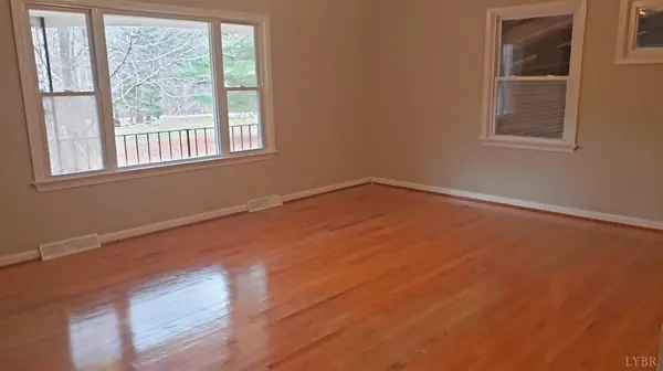 Green Bay, VA 23942,3869 Leigh Mountain Rd