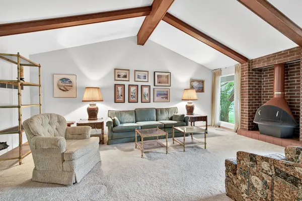 Burlington, ON L7P 3J4,2280 Mansfield DR