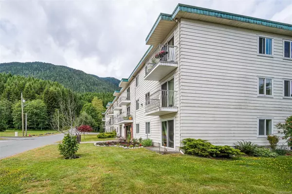 Sayward, BC V0P 1R0,611 MacMillan Dr #107