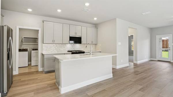 418 Ezra Lane, Mckinney, TX 75069