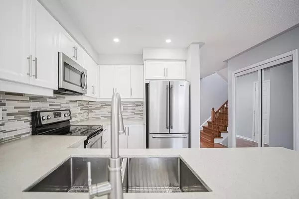 Brampton, ON L7A 2X3,36 Olivett LN