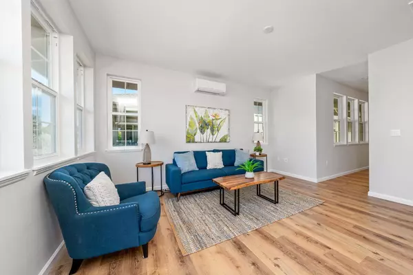 Kailua-kona, HI 96740,75-3769 LEIALII LP