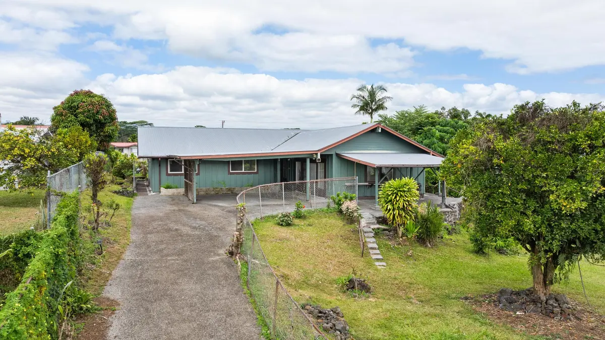 Hilo, HI 96720,15 KAULANA ST