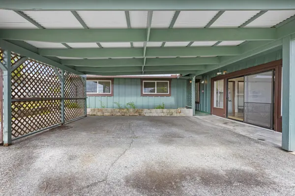 Hilo, HI 96720,15 KAULANA ST