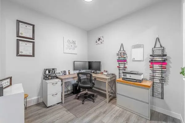 178 Creekstone PATH Southwest, Calgary, AB T2X 4P8