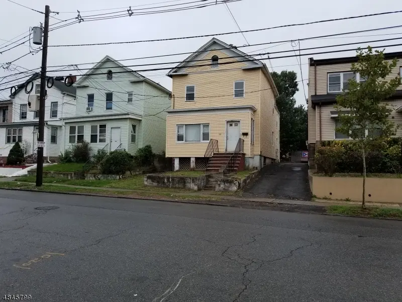 524 JACKSON AVE, Elizabeth City, NJ 07201