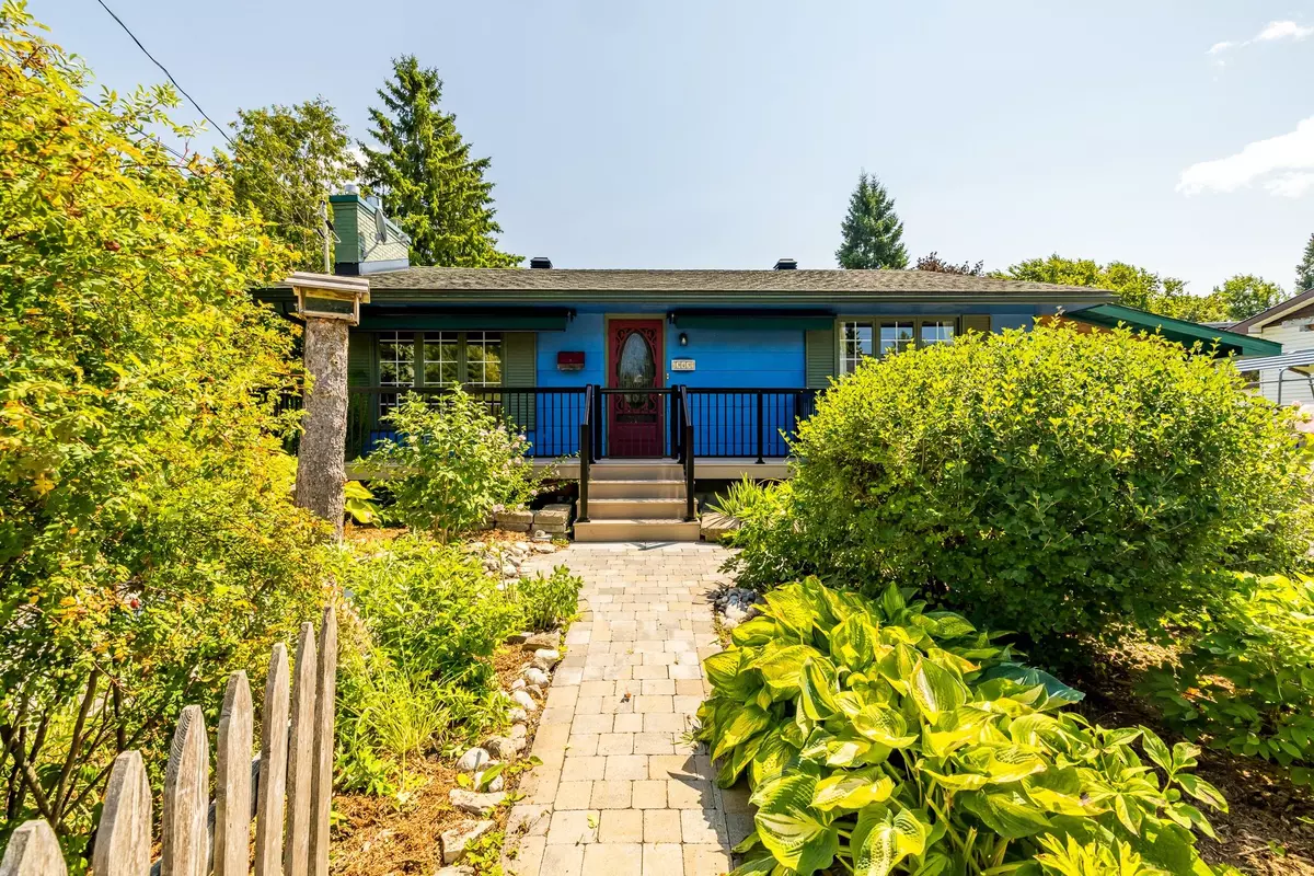 Mississippi Mills, ON K0A 1A0,343 Hope ST