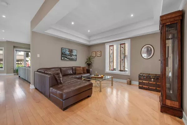 Mooneys Bay - Carleton Heights And Area, ON K2C 4J2,241 Madhu CRES