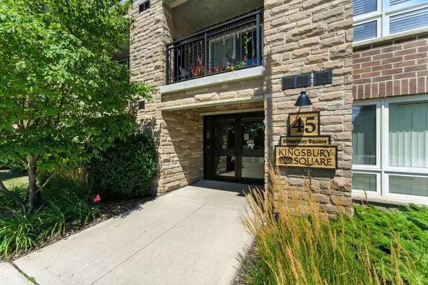 Guelph, ON N1L 0L2,45 Kingsbury SQ #207