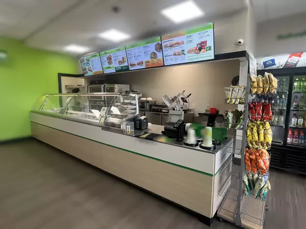 Richmond Hill, ON L4C 3E3,10909 Yonge ST