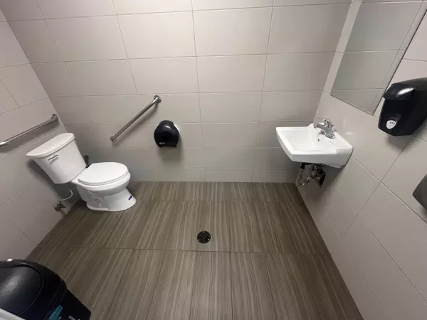 Richmond Hill, ON L4C 3E3,10909 Yonge ST