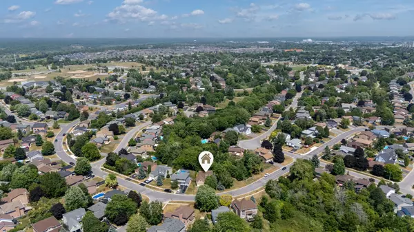 Kingston, ON K7P 2K9,954 Mona DR