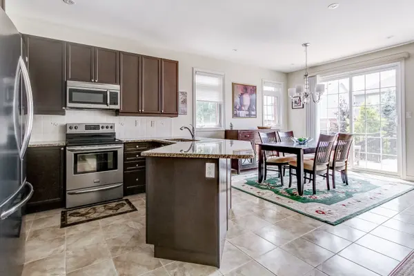 Niagara Falls, ON L2H 0C2,6667 Sebastian CRES