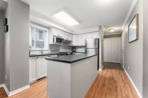 Hunt Club - South Keys And Area, ON K1V 2K9,632 Reardon Private