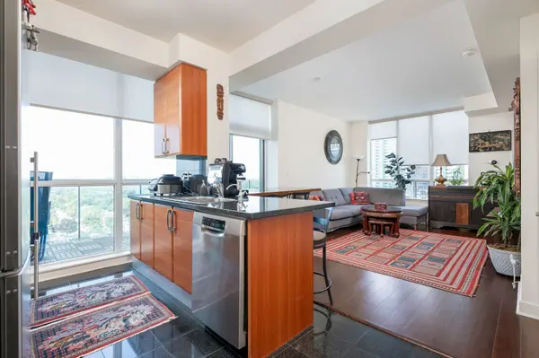 1 Avondale AVE #902, Toronto C14, ON M2N 7J1