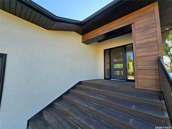 44 KENNEY CRESCENT, Weyburn, SK S4H 1L3