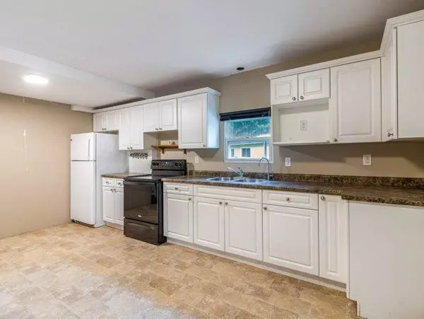 Blandford-blenheim, ON N0B 2R0,806201 Oxford Rd 29 RD N