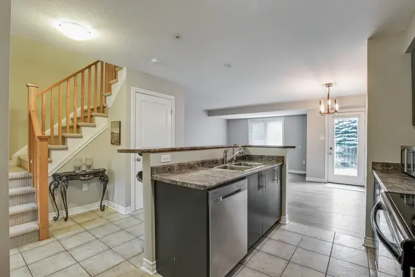 Guelph, ON N1G 0B2,35 Revell DR