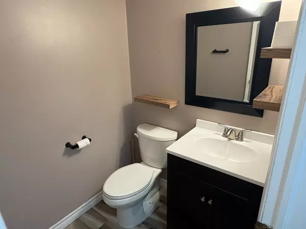 North Bay, ON P1B 9L2,639 Tackaberry DR