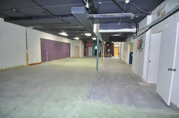 Owen Sound, ON N4K 1L1,232 8TH ST E