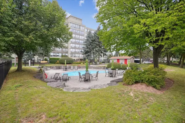 Niagara Falls, ON L2E 7H4,5100 Dorchester RD #608