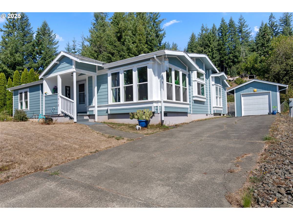 1312 W 14TH ST, Coquille, OR 97423