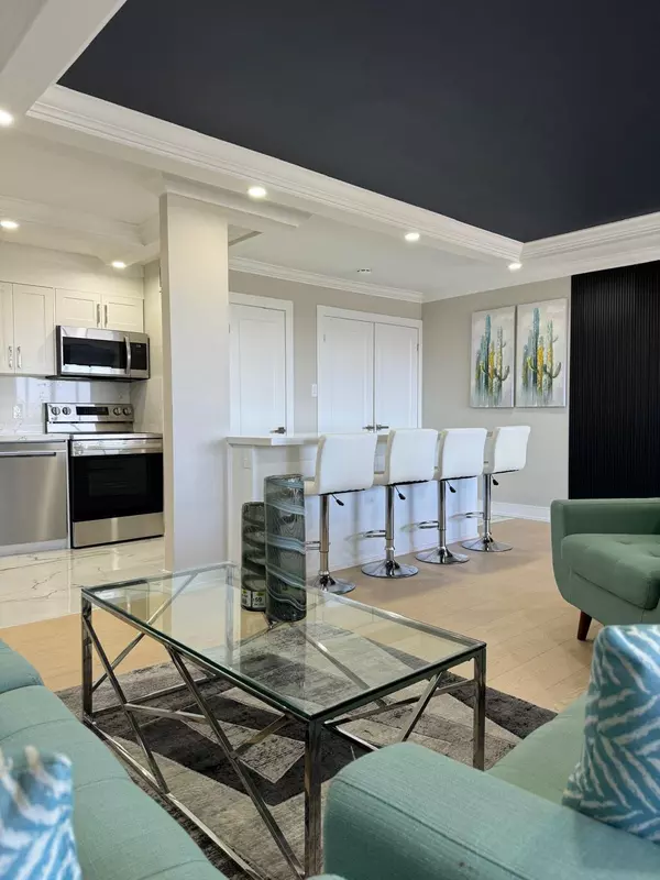 Mississauga, ON L5A 3T8,1580 Mississauga Valley BLVD #1110