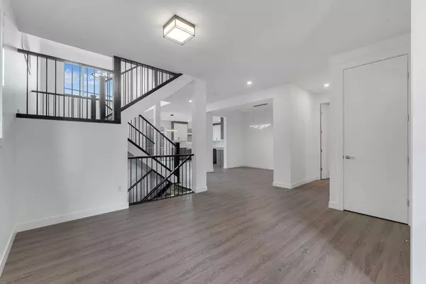 Chestermere, AB T1X 2V1,61 Waterford CRES