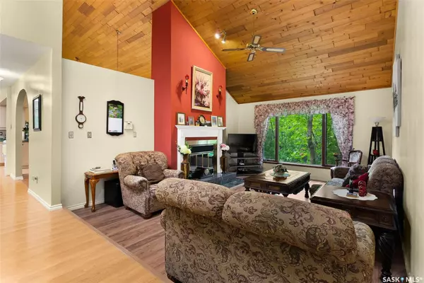 Regina Beach, SK S0G 4C0,106 Shaw DRIVE