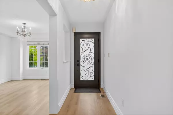 Bradford West Gwillimbury, ON L3Z 2A4,240 Armstrong CRES