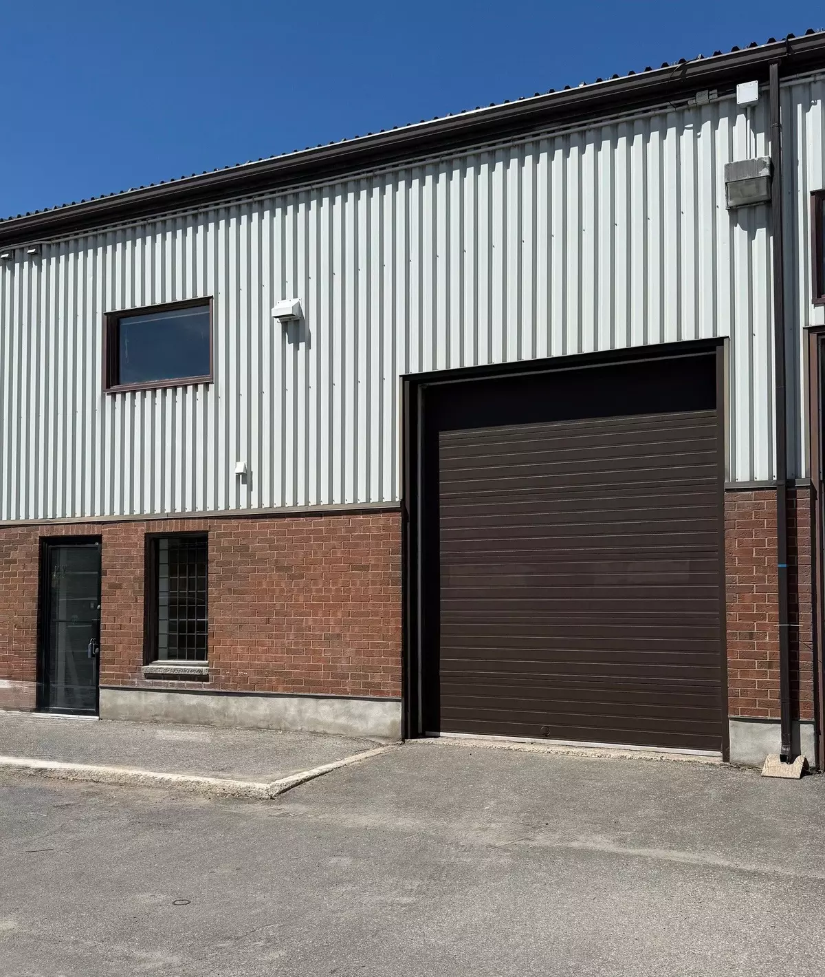 Cyrville - Carson Grove - Pineview, ON K1B 5P2,1541 Startop RD #3