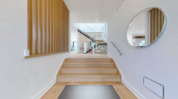 103 Bevdale RD, Toronto C07, ON M2R 1L8