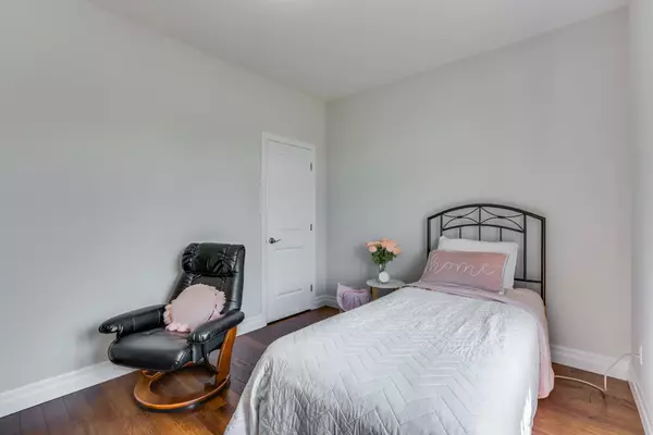 Thames Centre, ON N0M 2P0,97 Elliott TRL