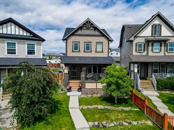 40 Copperpond PARK Southeast, Calgary, AB T2Z 0L2