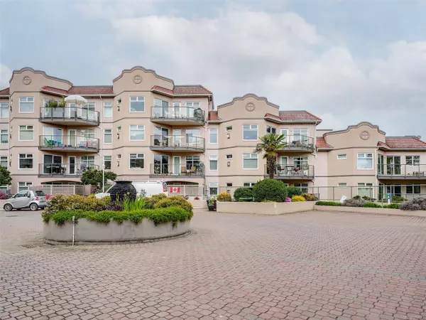 Esquimalt, BC V9A 7M3,1085 Tillicum Rd #110