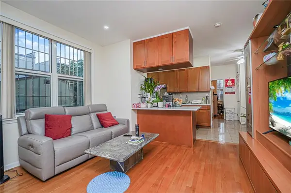 Brooklyn, NY 11214,72 Bay 38th ST