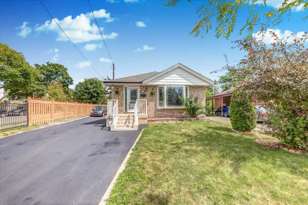 Toronto E04, ON M1R 2V1,63 Lynvalley CRES