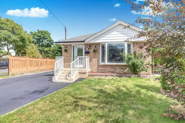 Toronto E04, ON M1R 2V1,63 Lynvalley CRES