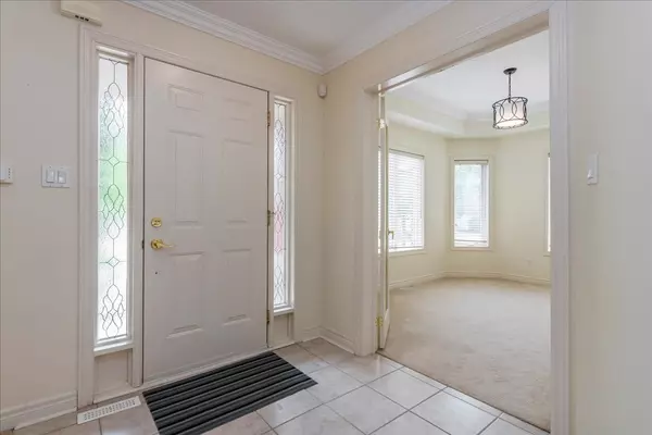 New Tecumseth, ON L9R 2E9,17 Artisan LN