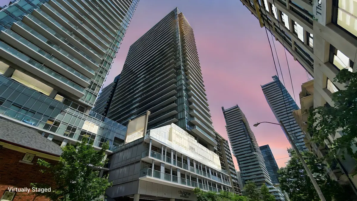 195 Redpath AVE #2205, Toronto C10, ON M4P 0E4