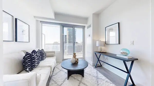 195 Redpath AVE #2205, Toronto C10, ON M4P 0E4