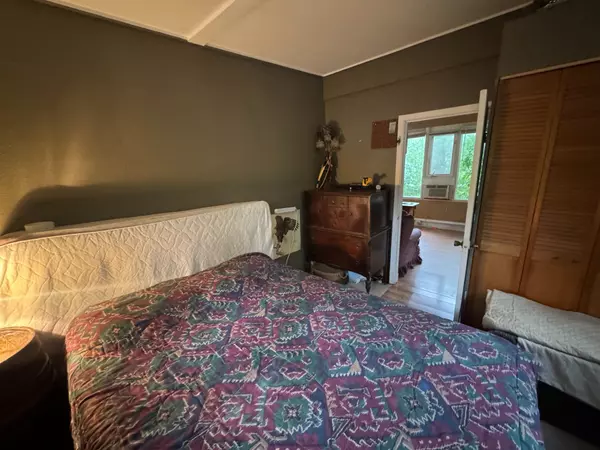 Fort Erie, ON L2A 5M4,1640 Dominion RD