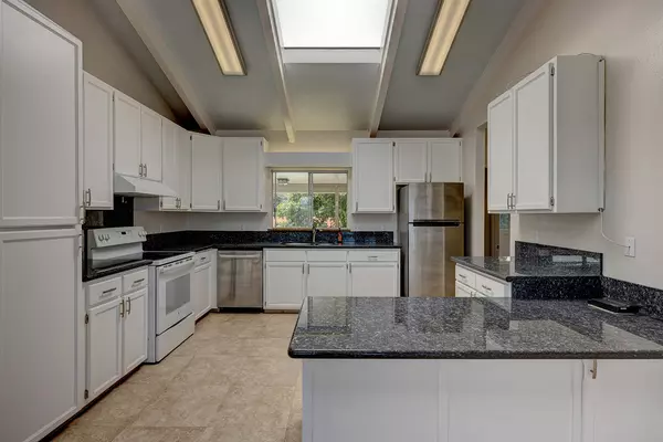 Hilo, HI 96720,1270 HONUA ST