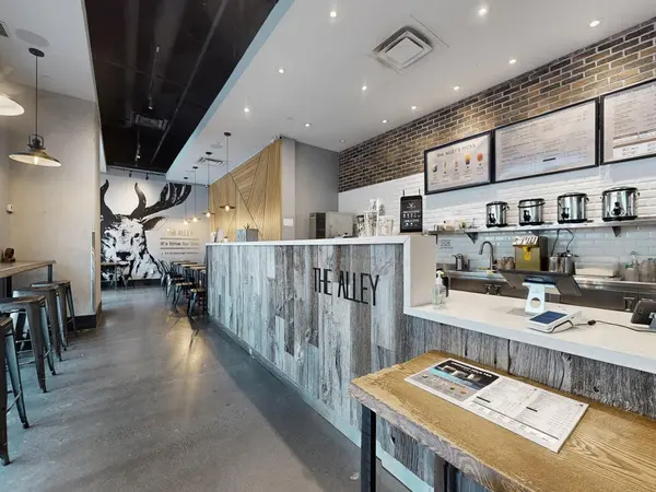 382 Yonge ST #1, Toronto C01, ON M5B 1S8