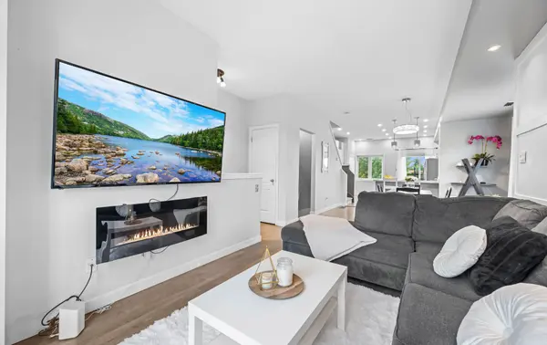 Toronto W04, ON M9N 0A7,73 Piggott Mews