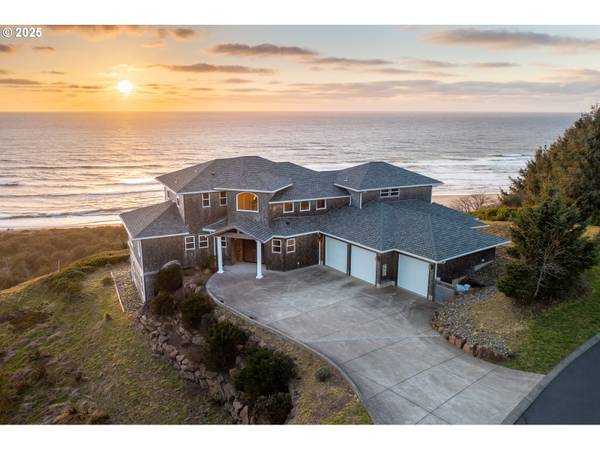 5355 HAYSTACK DR, Neskowin, OR 97149