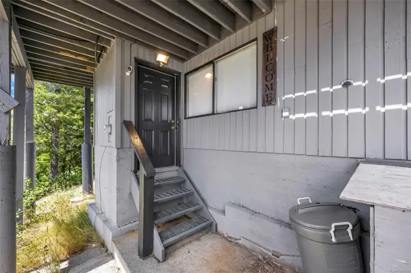 Courtenay, BC V9J 1L0,886 Jutland Terr