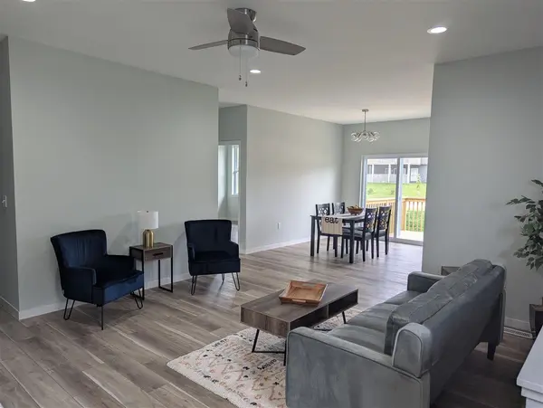 IA 52302,4209 Justified Dr