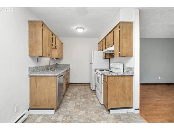 5405 SE LAFAYETTE ST, Portland, OR 97206