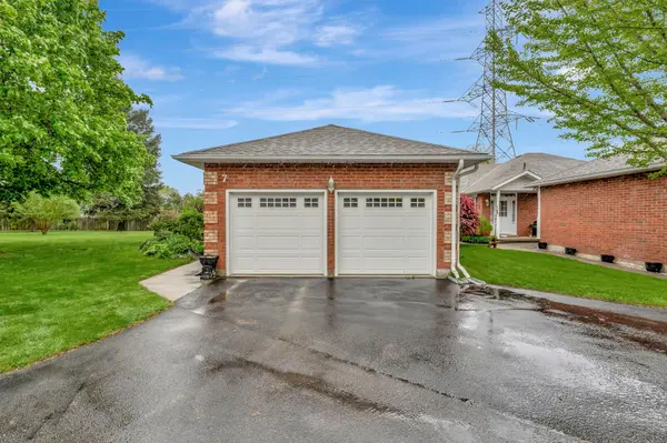 71 Beasley CRES #7, Cambridge, ON N1T 1P5